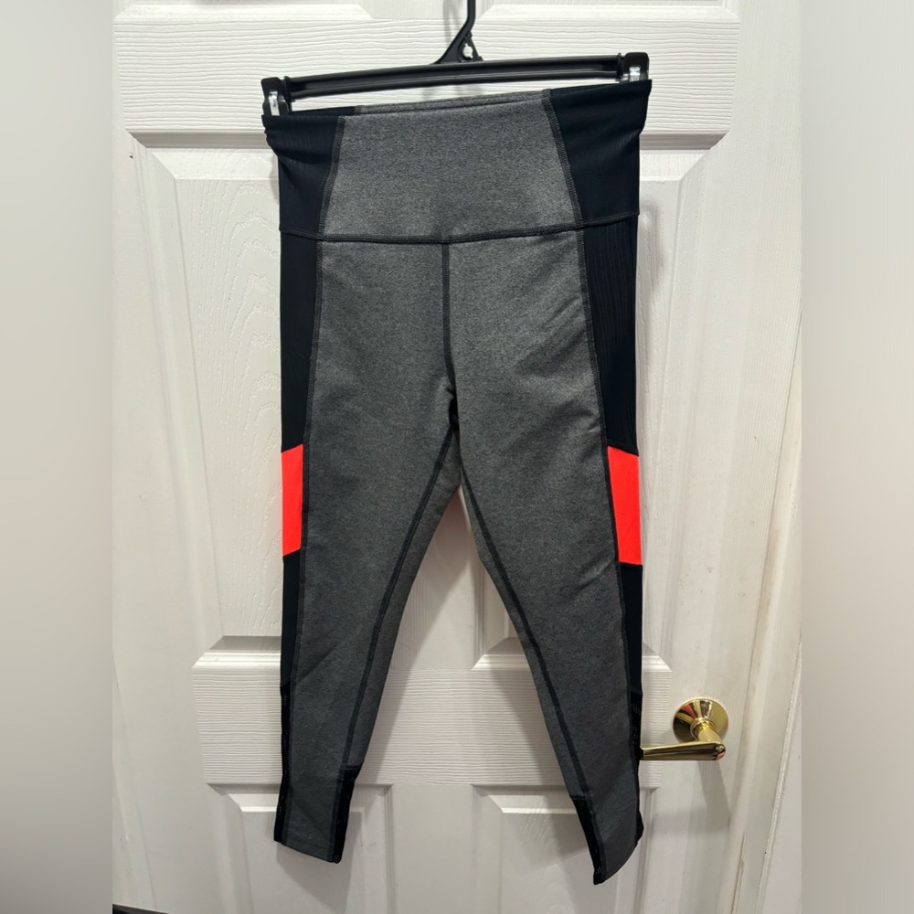 Strong by Zumba Leggins